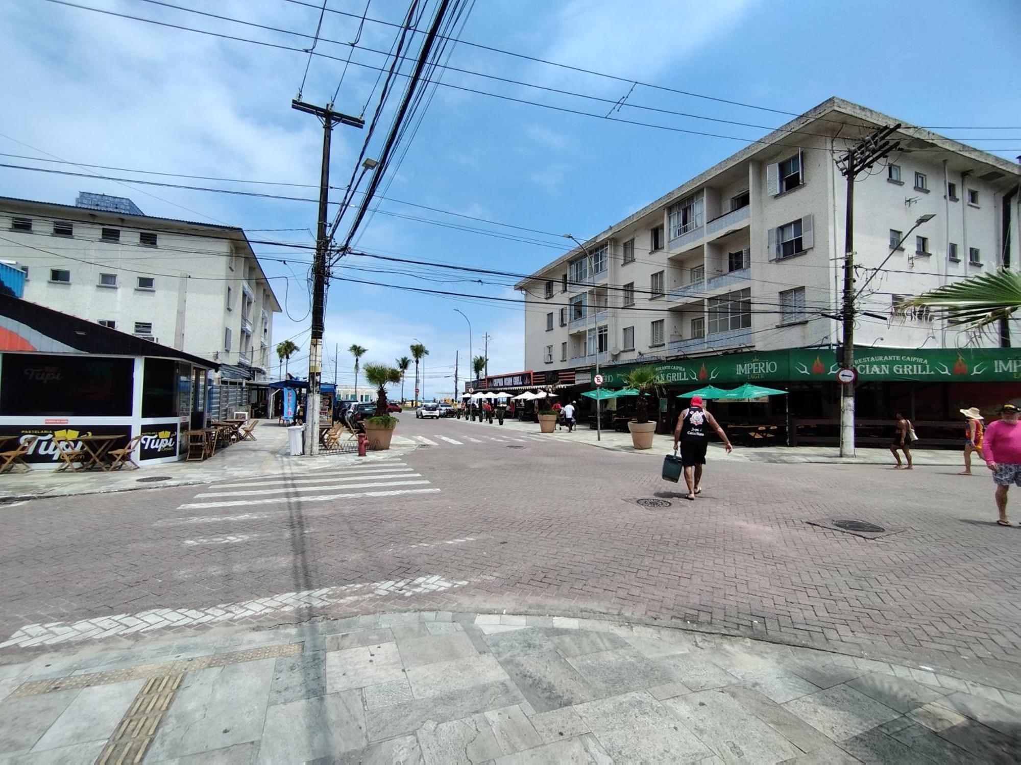 Ape Privilegiado No Centro Da Ocian E A 150m Da E Feirinha, Com Wi-fi E Garagem ! Apartment Praia Grande (Santos)