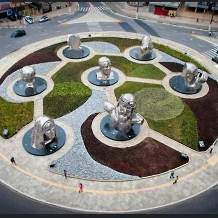 Ape Privilegiado No Centro Da Ocian E A 150M Da Praia E Feirinha, Com Wi-Fi E Garagem ! Praia Grande  Exterior photo